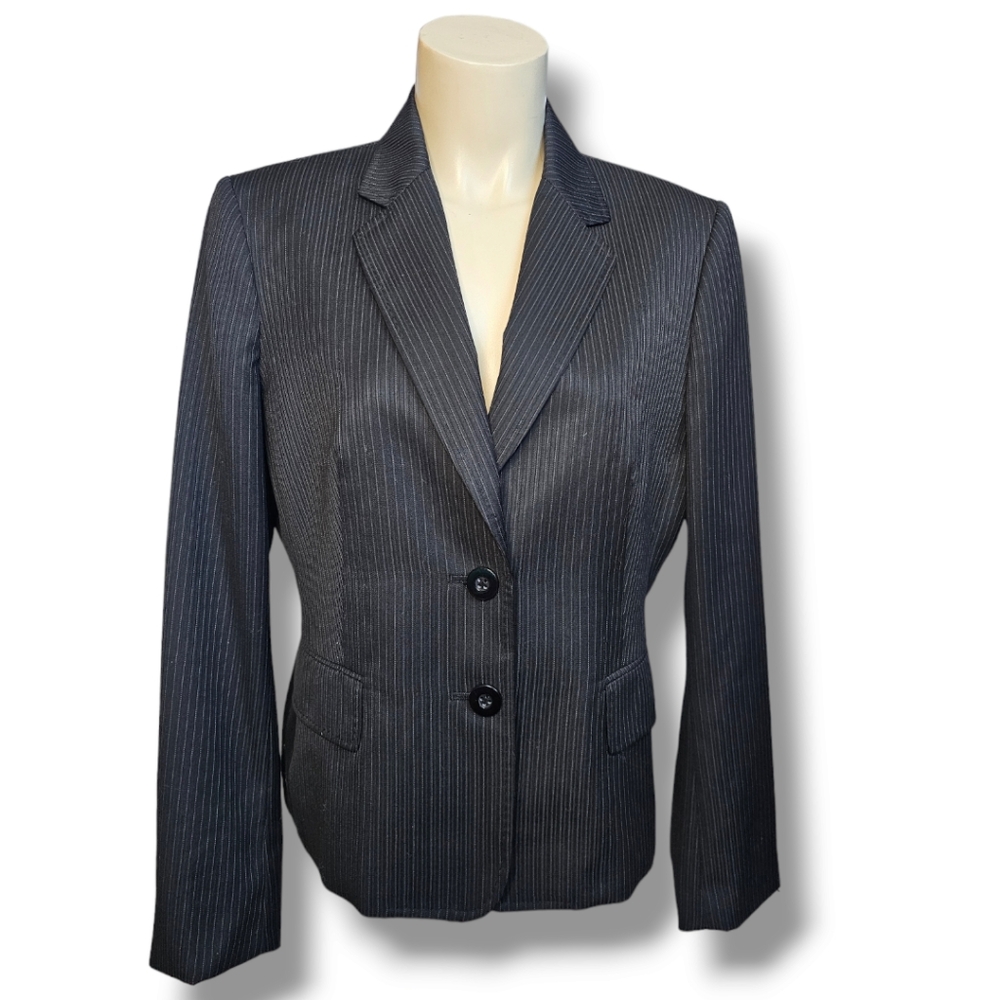 Anne Klein wool blend classic pinstripe blazer. 12P